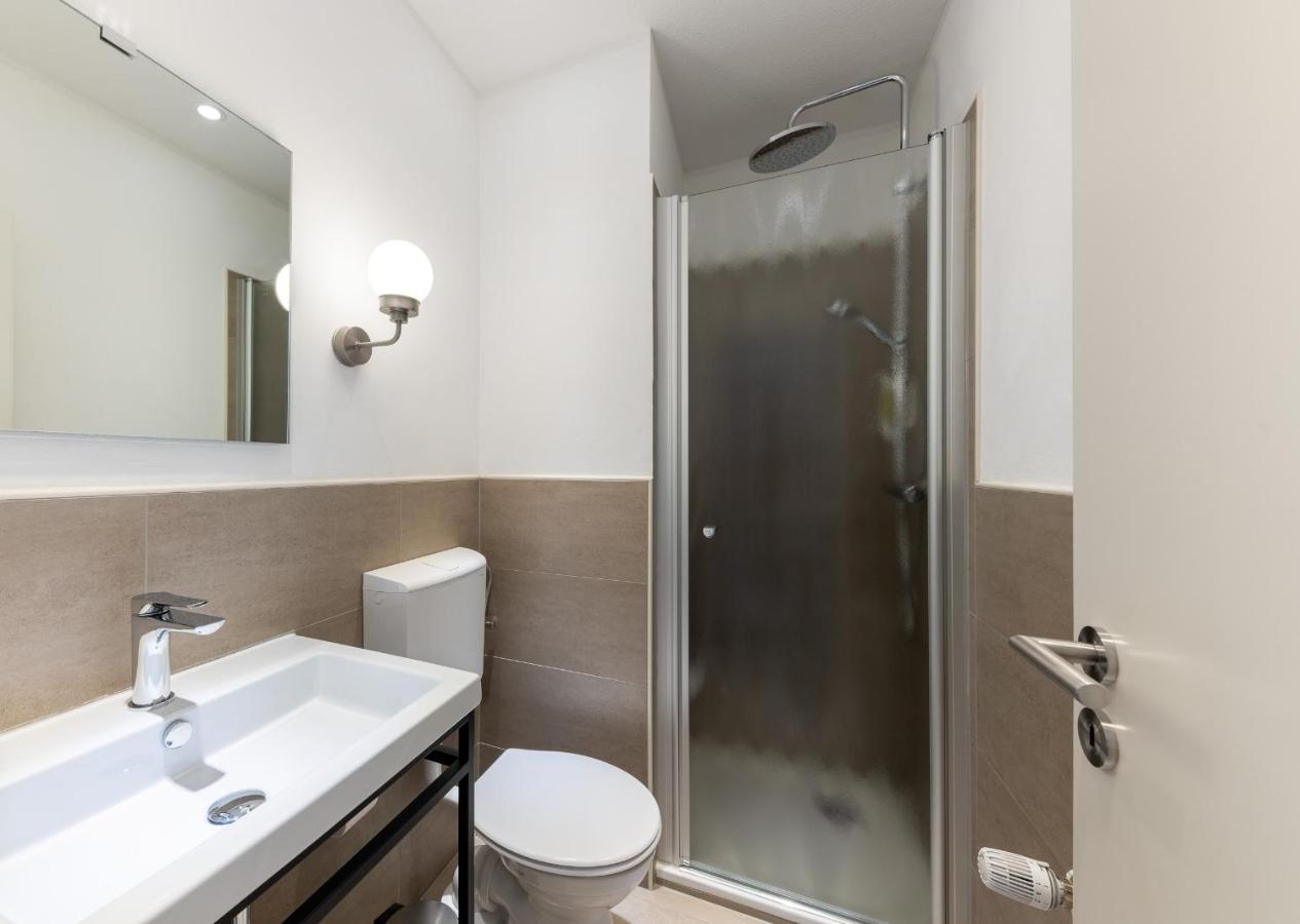 24/7 Selfcheckin Hotel Leer Exterior foto