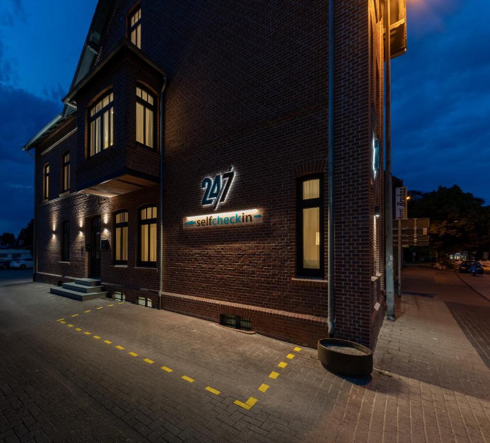 24/7 Selfcheckin Hotel Leer Exterior foto